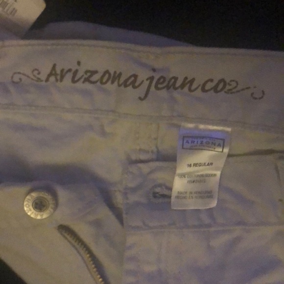 Brand New with tags Arizona Tan jeans - Picture 2 of 5